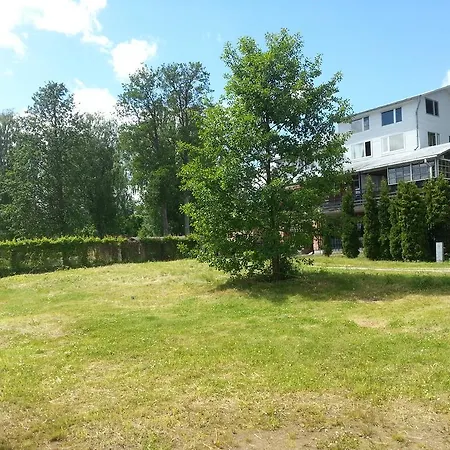 Lakeside Гостевой дом *